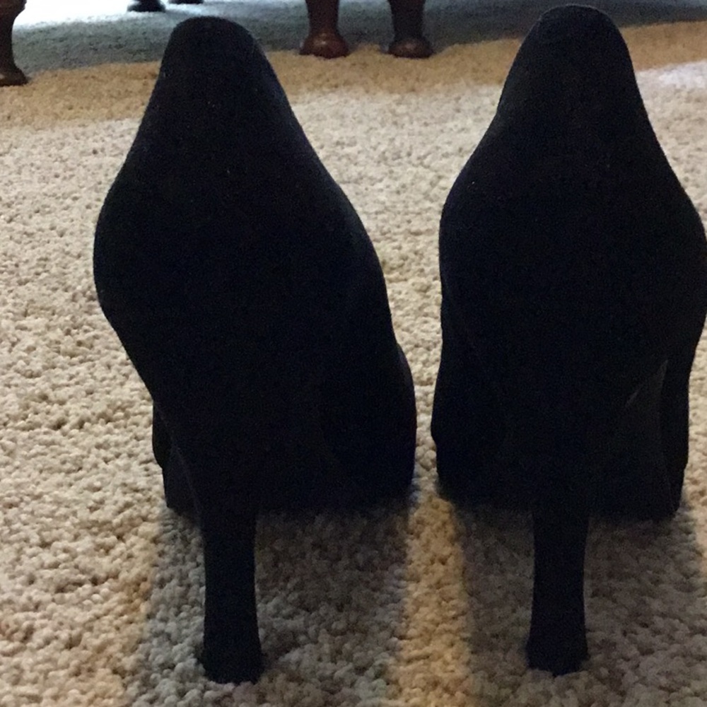Black Suede Platform Pump - image 3